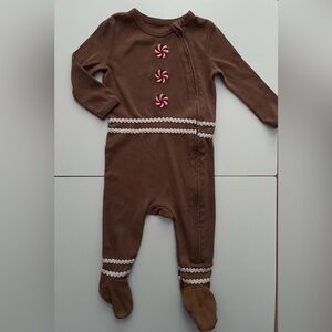 Pottery Barn Kids 6-9 months gingerbread footie romper